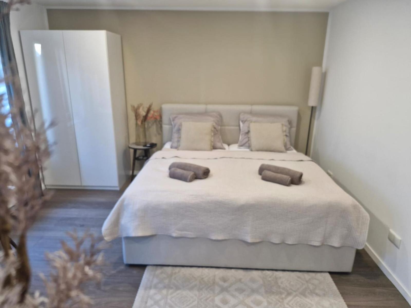 Gaestehaus In Rath-heumar Apartment *